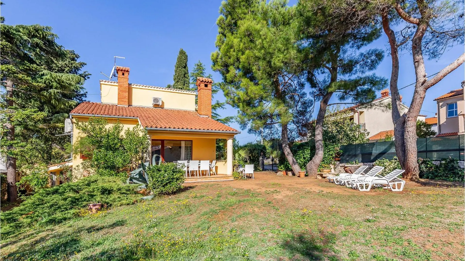 Beautiful Home In Pomer With Wifi